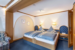 2 bedrooms, WiFi, bed sheets - Holiday Apartment 'Type A' with Balcony and Wi-Fi (Attendorn)