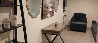 Spacious 5-bedroom house in serene Wytheville with AC