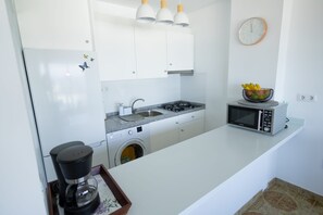 Coffee/tea maker, fridge, microwave, dishwasher - Holiday Home in El Pris terrace and views (Tacoronte)