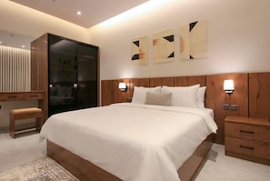 Egyptian cotton sheets, premium bedding, blackout curtains, free WiFi