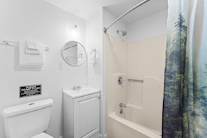 Hair dryer, towels, soap, shampoo - Mountain Laurel | King Suite for 2 | Wears Valley (Sevierville)
