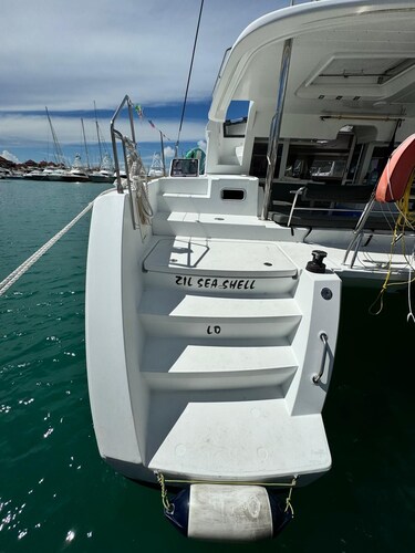 Sun-Kissed Sailing Adventure in Isla de Mahe, Seychelles