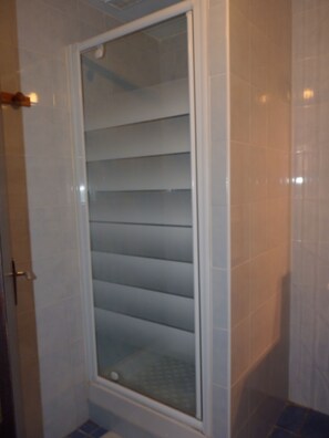 Bathroom - Vrbo Property (Collioure)