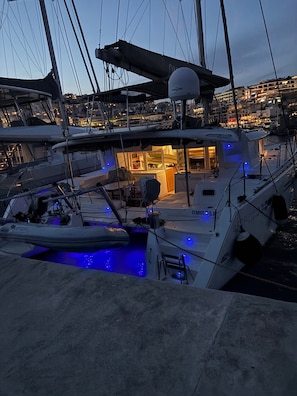 Marina - Sun-Kissed Sailing Adventure in Islas Sarónicas (Alimos)