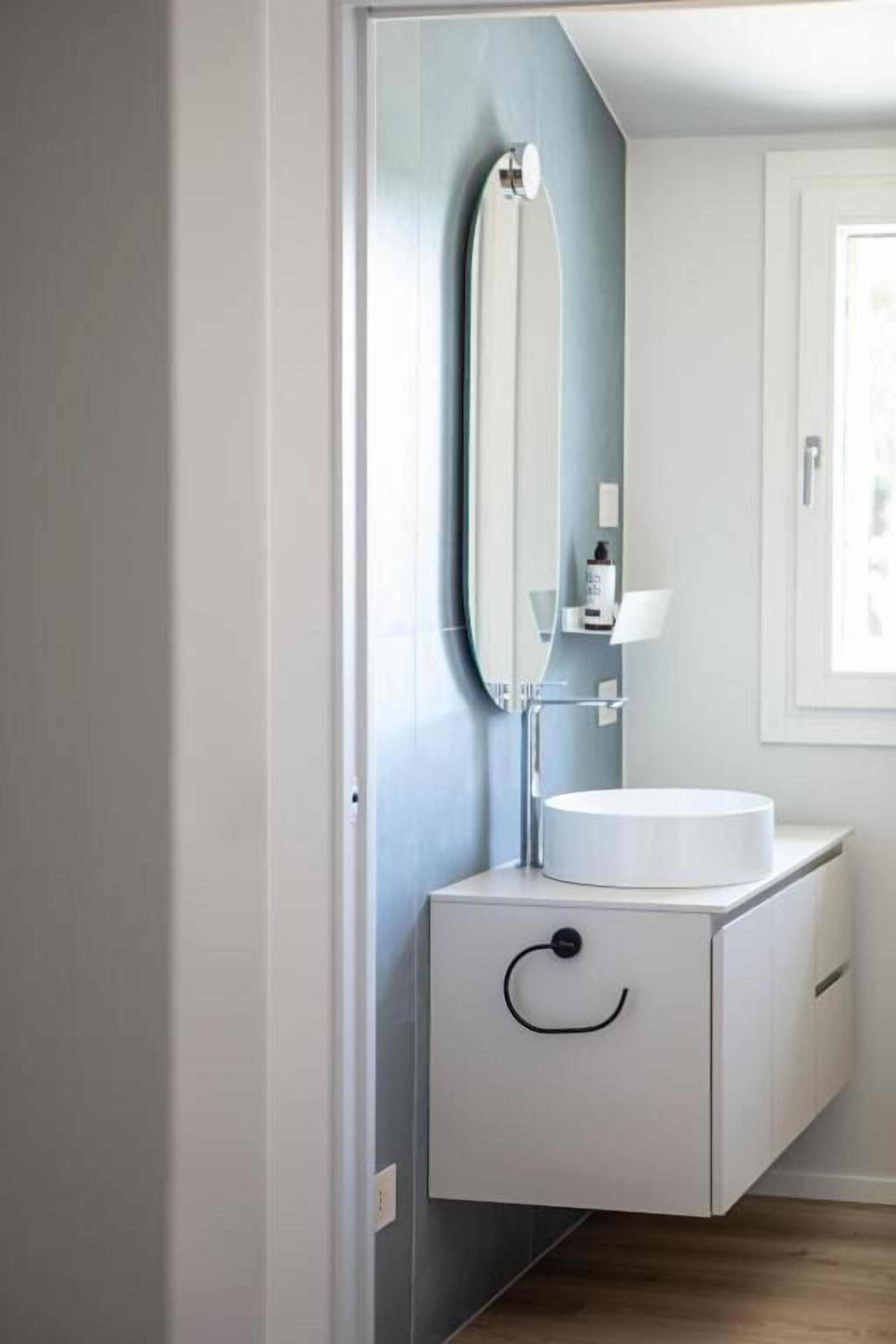 Superior Apartment, Garden View | Bathroom