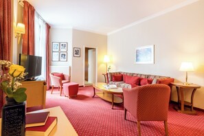 Living area - Garner Hotel Berlin Messe by IHG (Berlin)