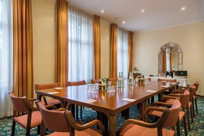 Unclassified image, 4 of 149, button - Garner Hotel Berlin Messe by IHG (Berlin)