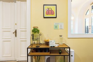 Unclassified image, 4 of 149, button - Garner Hotel Berlin Messe by IHG (Berlin)