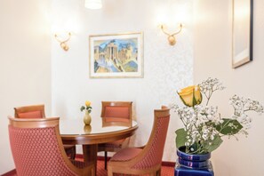 Dining - Garner Hotel Berlin Messe by IHG (Berlin)