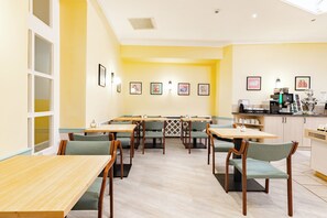 Dining - Garner Hotel Berlin Messe by IHG (Berlin)
