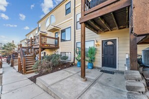 Interior - Walk to Main Street: Kansas City Vacation Rental! (Kansas City)