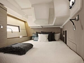 2 bedrooms - Dubrovnik Delight: A Sun-Kissed Sailing Experience (Komolac)