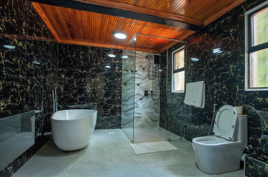 King Suite With Balcony And Bathtub Near Un Nairobi, Cozy Stead Haven House - Nairobi