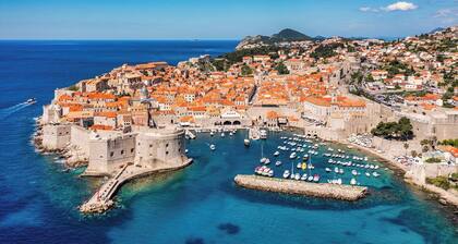 Dubrovnik Delight: A Sun-Kissed Sailing Experience