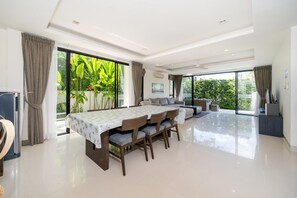 Interior - LP101 - Private rooftop pool villa in Laguna for 9 people, near restaurants and shops (Phuket)