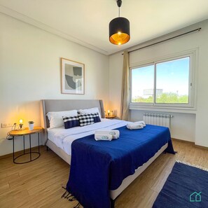 1 bedroom, iron/ironing board, bed sheets, wheelchair access - Bright & Stylish 1bd flat in Jardins De Carthage (La Goulette)