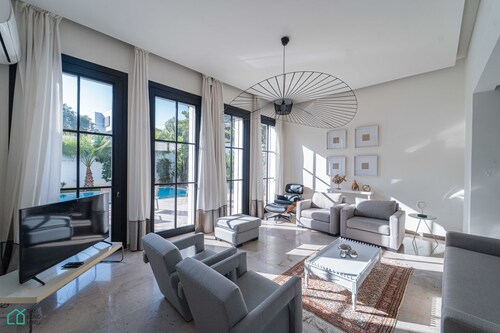 Les Verrières De Gammarth: Villa moderne +Piscine