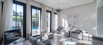 Les Verrières De Gammarth: Villa moderne +Piscine