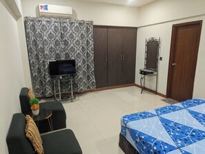 Room - Furnished Guest Room Accommodation (Karachi)