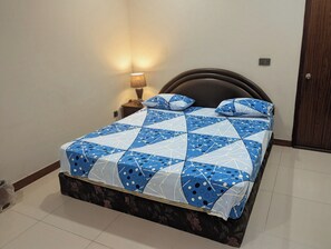 Room - Furnished Guest Room Accommodation (Karachi)