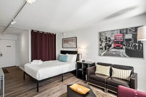 1 Schlafzimmer, Bügeleisen/Bügelbrett, Bettwäsche
