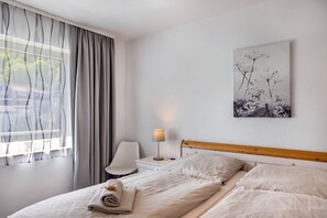 2 chambres, fer et planche à repasser, Wi-Fi, draps fournis