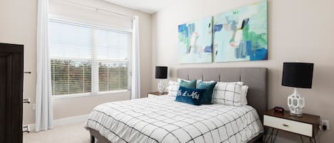4 slaapkamers, een strijkplank/strijkijzer, beddengoed