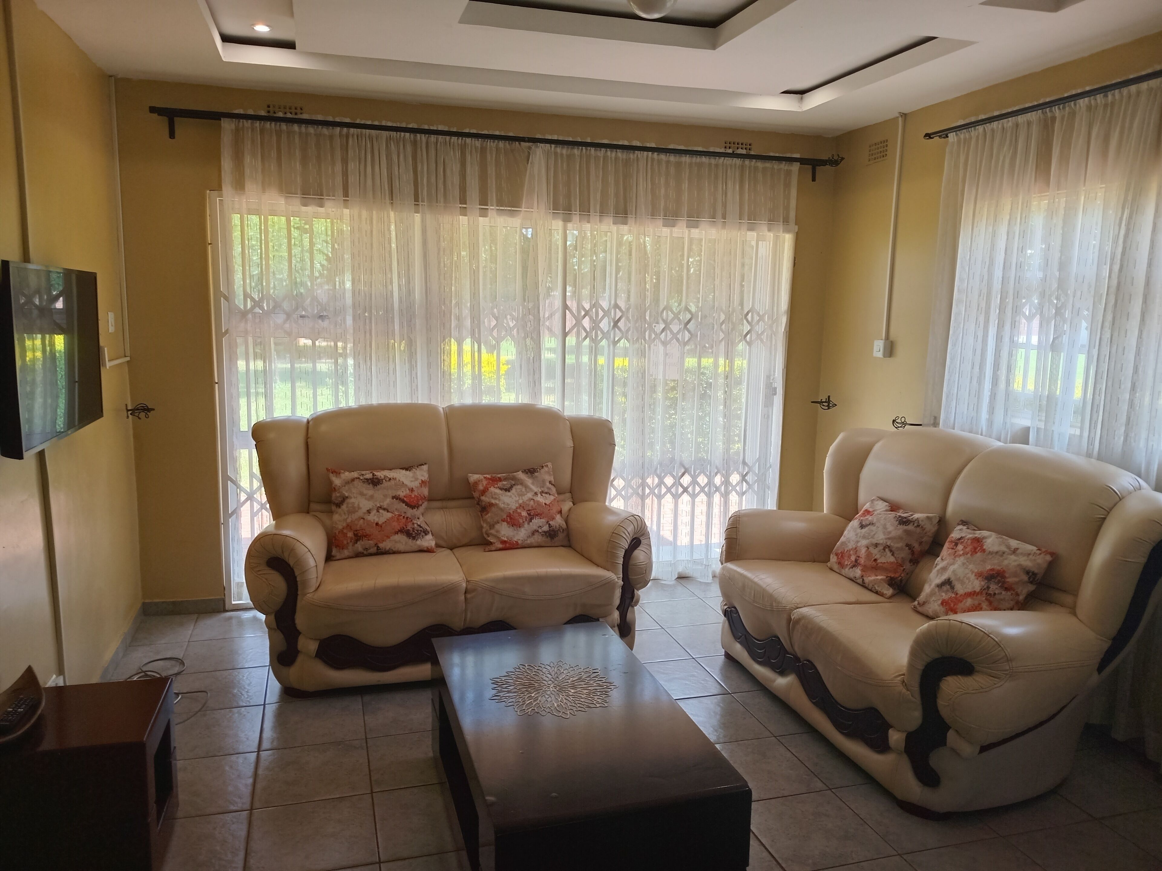 Family Cottage, Kitchen, Garden View | Living area