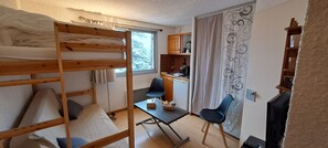 Room - Vrbo Property (selonnet)