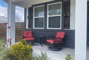 Terrace/patio - Enjoyable 3-bedroom house with AC in charming Punta Gorda (Punta Gorda)