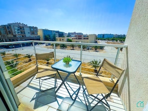 Property grounds - Prestige: Luxurious 120m2 next to UN offices Lac2 (Tunis)