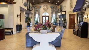 Lobby - Spacious Vacation Home with Pool & Jacuzzi Near Disney (Kissimmee)