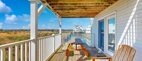 屋外ダイニングエリア