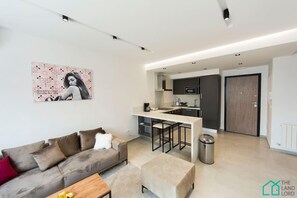 Living area - Sunset 204 Luxury 2bds with Gym (Tunis)