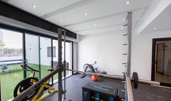 Fitness facility - Sunset 204 Luxury 2bds with Gym (Tunis)