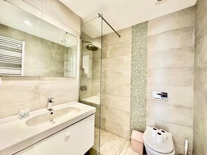 Hair dryer, towels - A22 Cozy and central at La Marsa (Marsa)