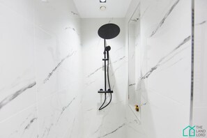 Hair dryer, towels - SUNSET 203: Luxury apt with Gym in Lac1 (Tunis)