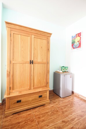 Kahden hengen perushuone (yksi tai kaksi sänkyä) | Sisätilat