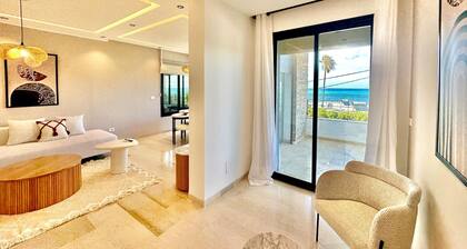 Villa Corniche vue mer et piscine chauffée
