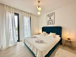 2 bedrooms, iron/ironing board, travel crib, bed sheets - A12 stylish and modern 2bds in La Marsa (Marsa)