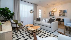 TV, video games, DVD player, stereo - Charming 3Bd Close to Disney   Festival 1026 (Davenport)