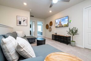 TV, DVD player, stereo, offices - Stunning 5Bd w  Pool   Windsor Island Resort 3814 (Davenport)
