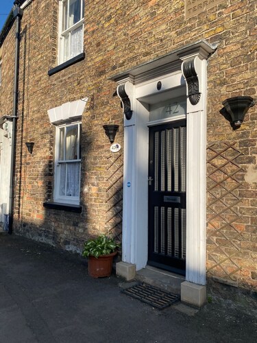 Serene 3-bedroom cottage in lovely Pocklington perfect for relaxing