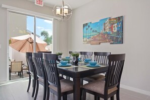 Dining - Four Bedroom Sleeps 10 w GameRoom 5152A (Kissimmee)
