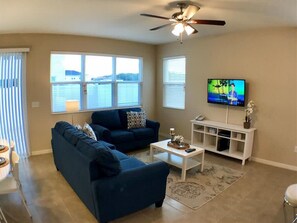 TV, DVD player, stereo, offices - Family Friendly 4 Bedroom close to Disney in Orlando Area 5126A (Kissimmee)