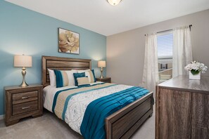 Desk, iron/ironing board, free WiFi, bed sheets - 4 Bd Sleeps 10 w  GameRoom Close to Disney 5147 (Kissimmee)