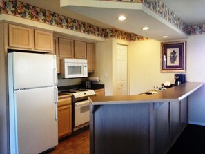 Private kitchen - Welcome to The Suites at Fall Creek, Branson, MO (Branson)