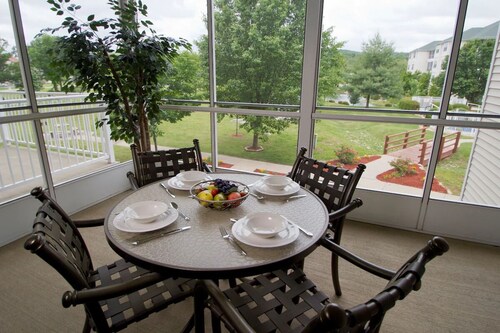 Welcome to The Suites at Fall Creek, Branson, MO