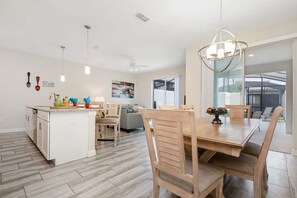 Dining - Storey Lake 4 Bedrooms near Disney Orlando FL 3079 (Kissimmee)