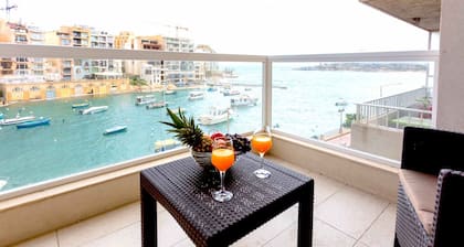 Spinola Bay 2BR flat with Sea Views & Terrace
